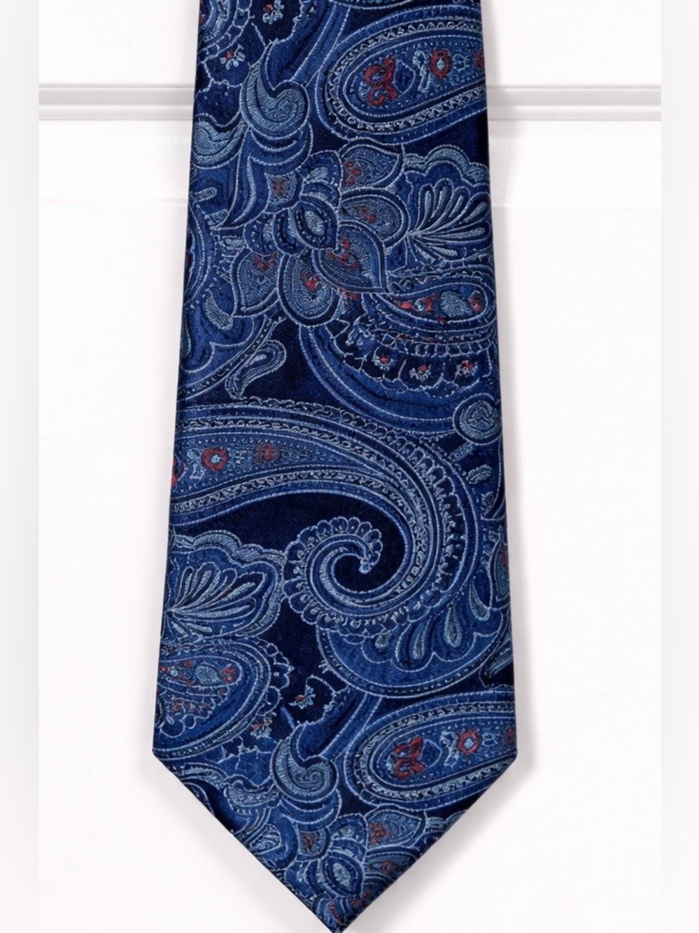 Roundtree & Yorke Blue Paisley 100% Silk Handmade Mens Tie